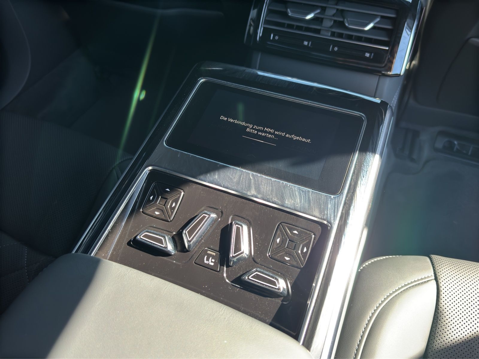 Audi A8 - Bild 17