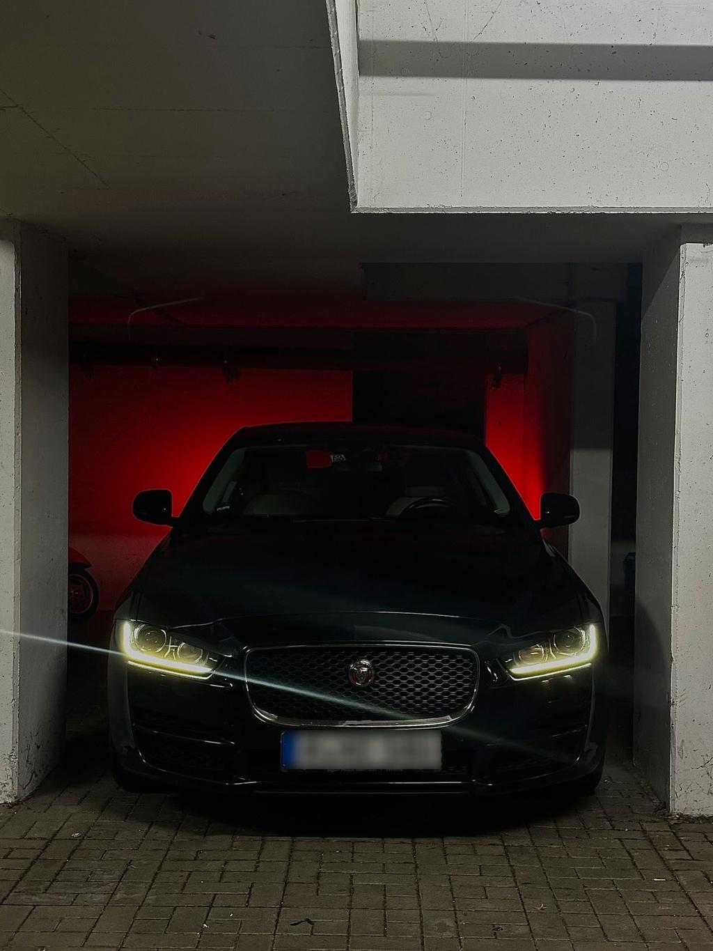 Jaguar Jagur XE Prestige/PREIS BIS MONTAG