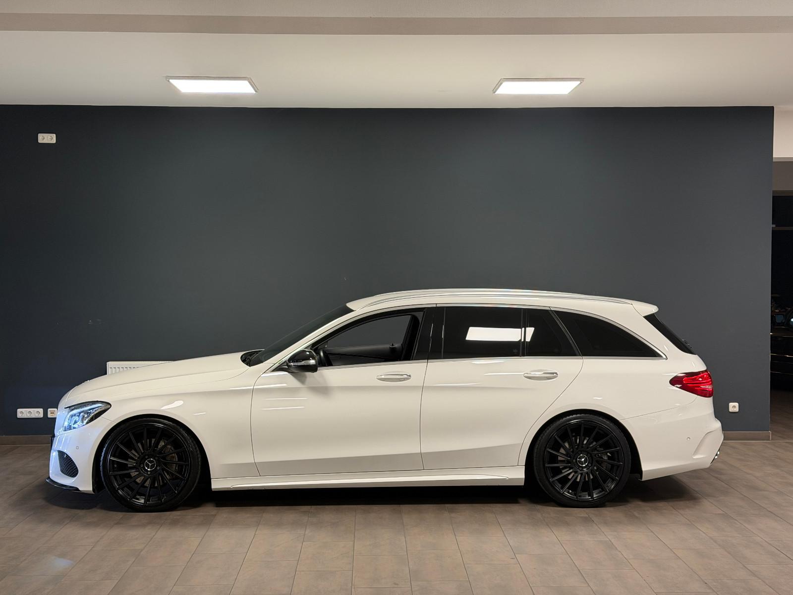 Mercedes-Benz C 200 T AMG LINE /2.HAND/BURMESTER/KEYLESS/LEDER