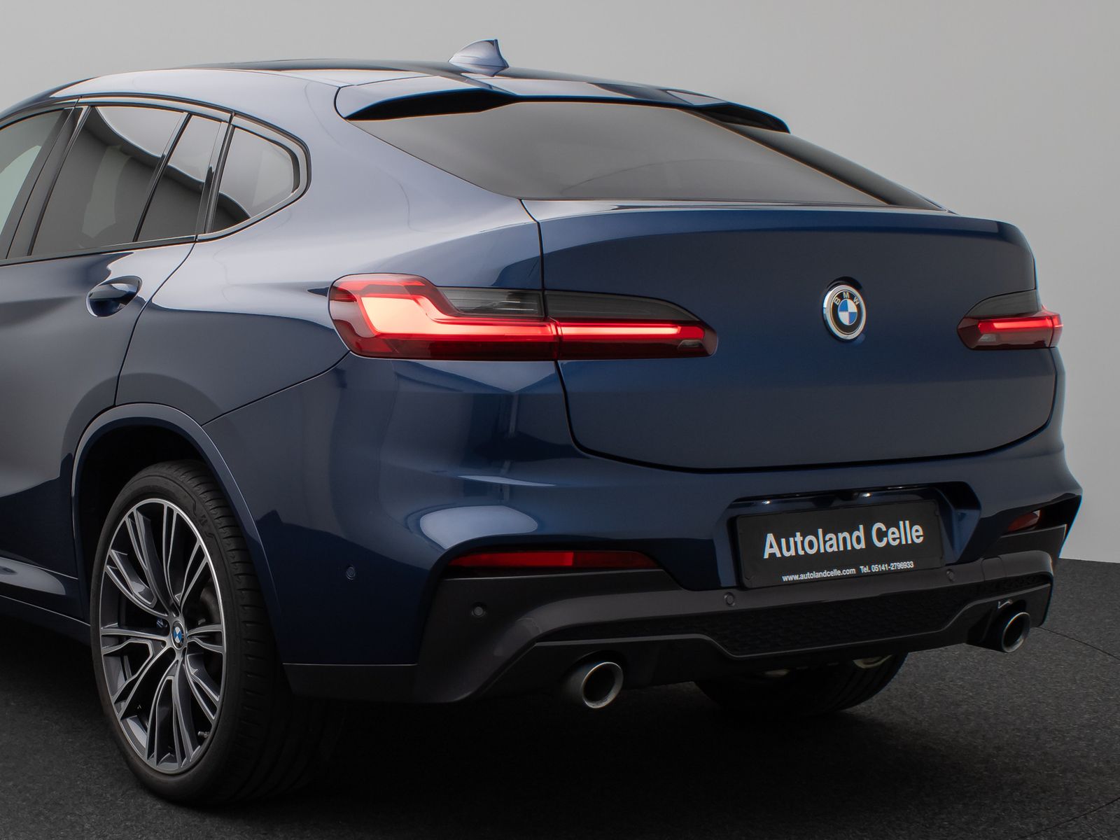 Fahrzeugabbildung BMW X4 xD30d M Sport Panorama Kamera HUD H/K AHK 21"