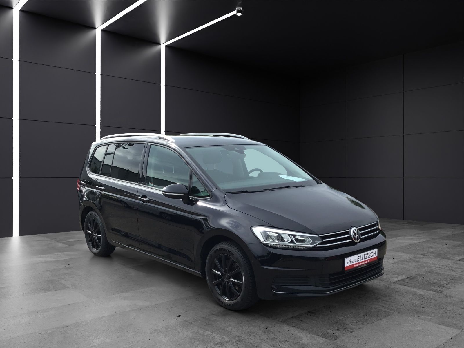 Fahrzeugabbildung Volkswagen Touran TDI DSG LED 16" ACC AHK SHZ 7 Sitzer