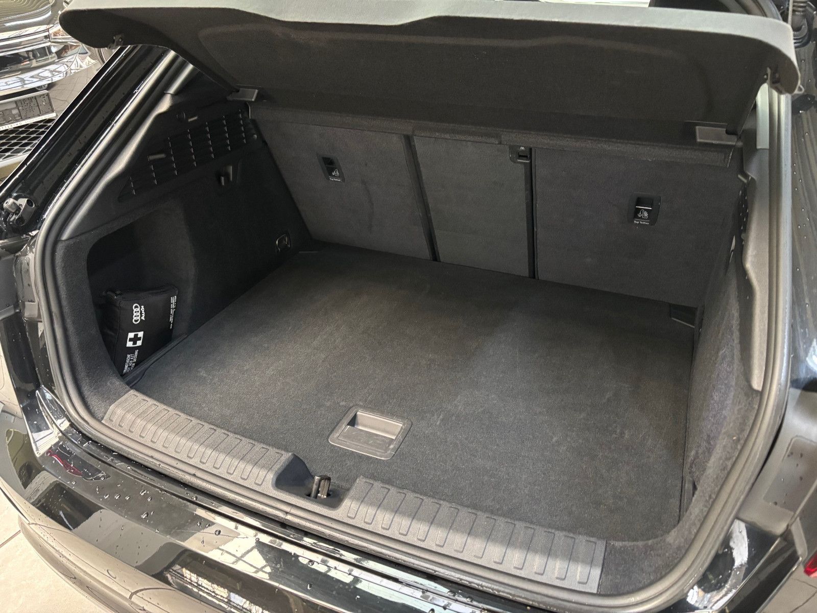 Fahrzeugabbildung Audi A3 Sportback 35 TDI advanced LED+KAMERA+NAVI+GRA