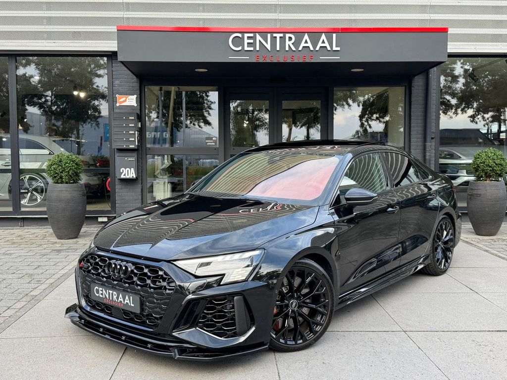 Audi RS3 — hlavná fotografia