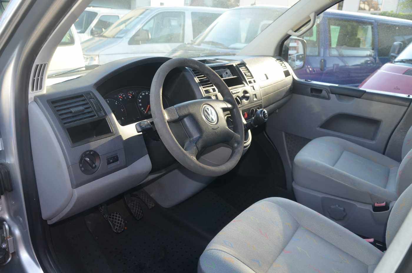Volkswagen T5 Bus 2,5TDI,  langer Radstand,