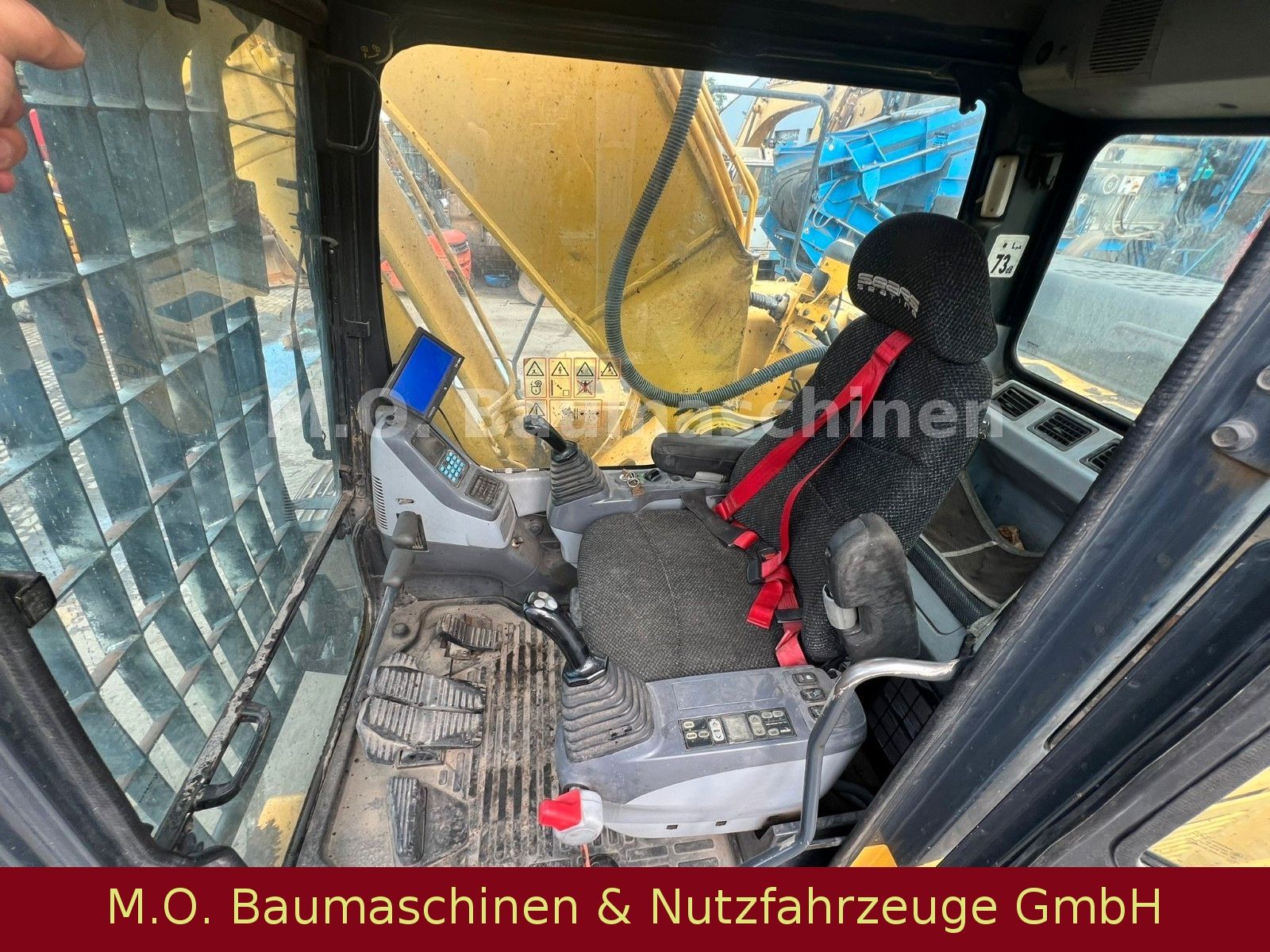 Fahrzeugabbildung Komatsu PC 240 LC-7K /Hammerleitung/ Neue Ketten