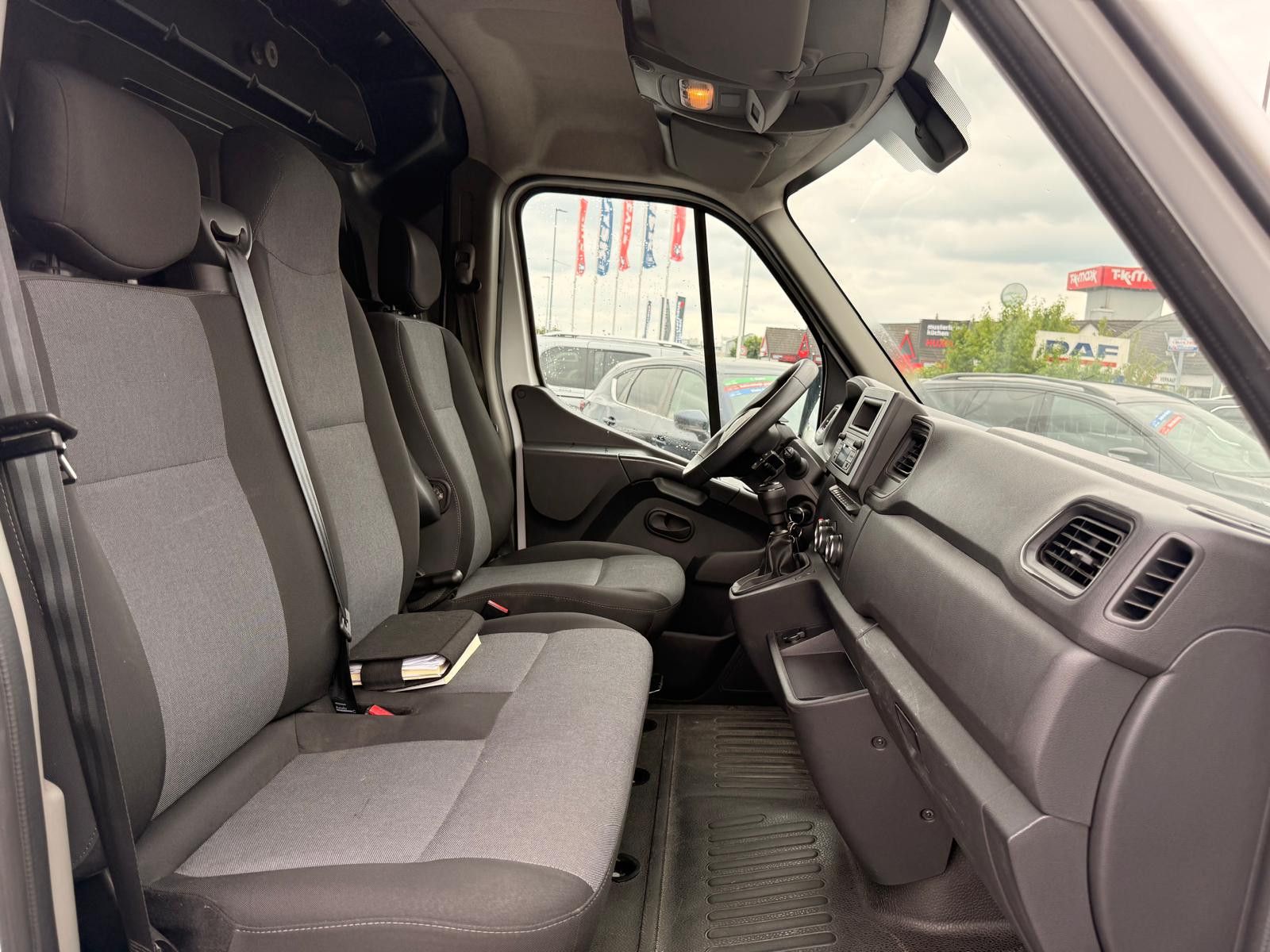 Fahrzeugabbildung Renault Master III Kasten L1H2 HKa 3,5t