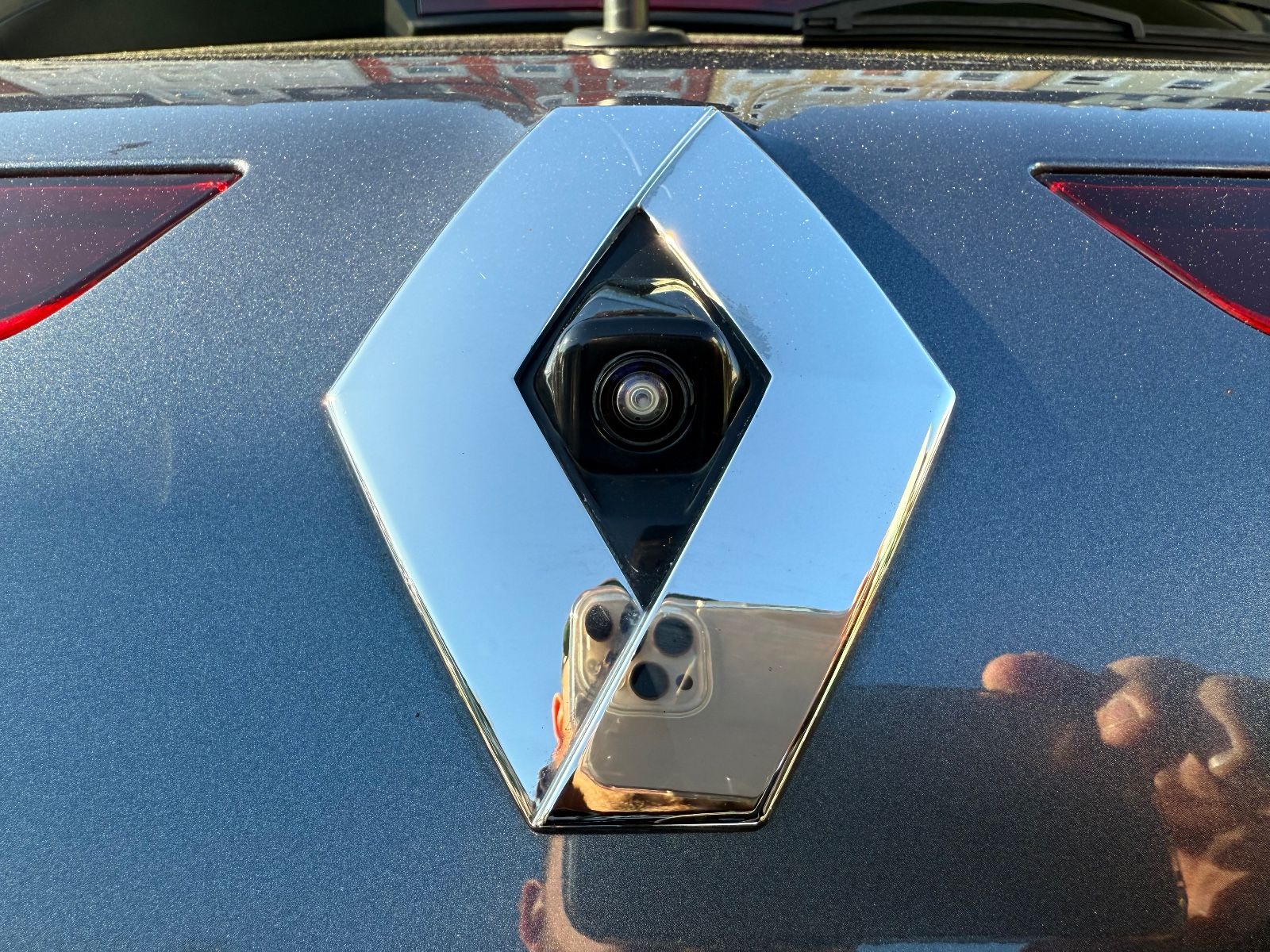 Fahrzeugabbildung Renault MEGANE R.S. TROPHY HUD 1-HAND RENAULT SCHECKH.