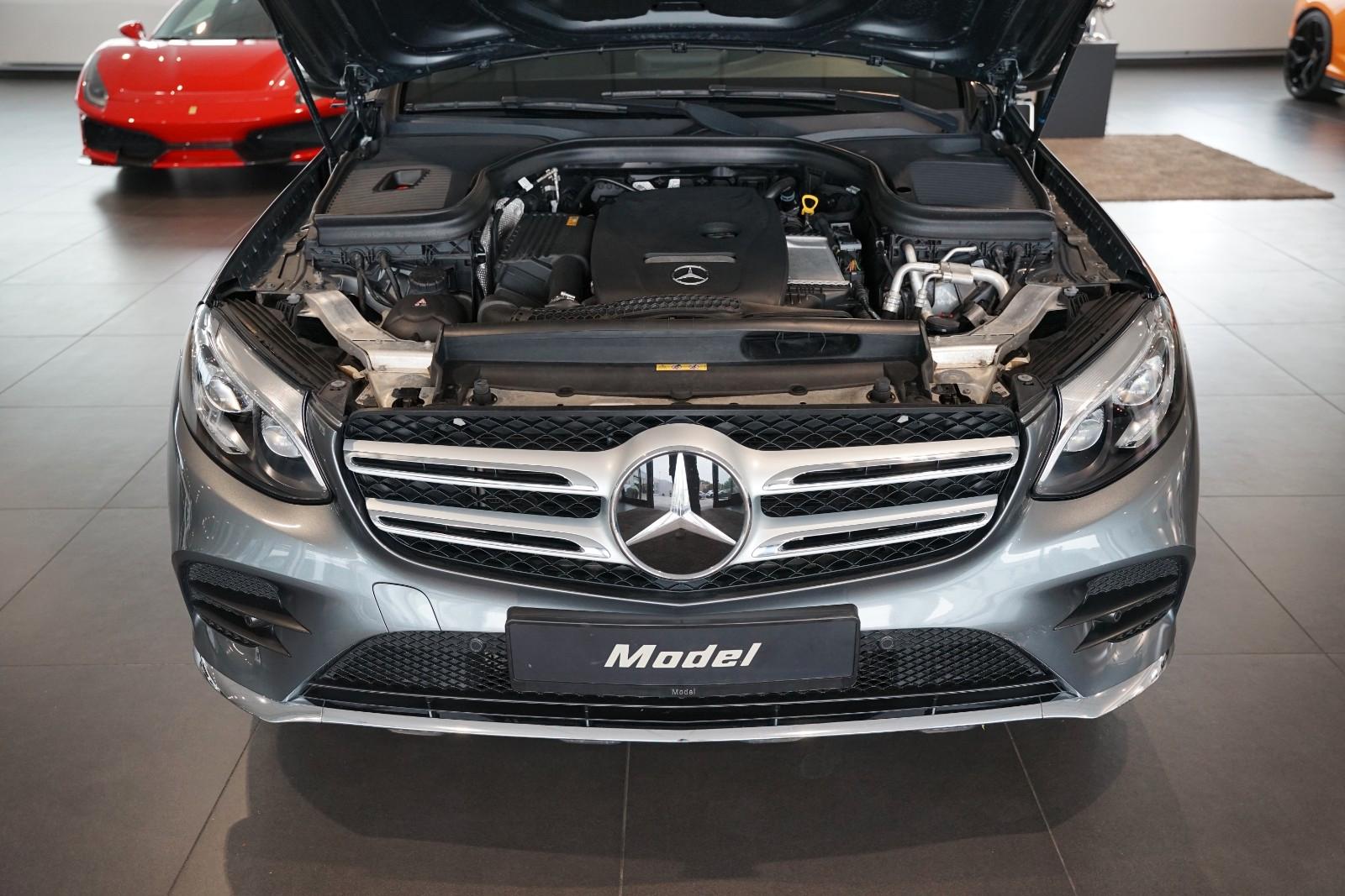 Mercedes-Benz GLC 300 4Matic | AMG | Comand | Pano | AHK