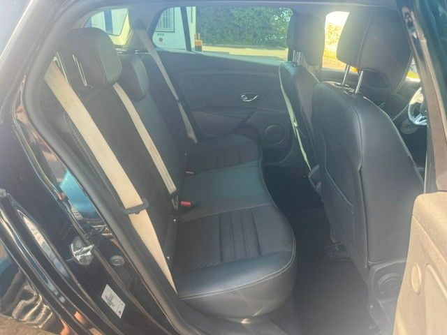 Fahrzeugabbildung Renault Megane III Grandtour BOSE Edition