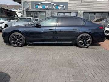 BMW M760 - 2