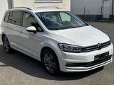 Volkswagen Touran Highline 1.5 TSI ACC|LED|MASSAGE|KEYLESS - Volkswagen Touran aus 2021