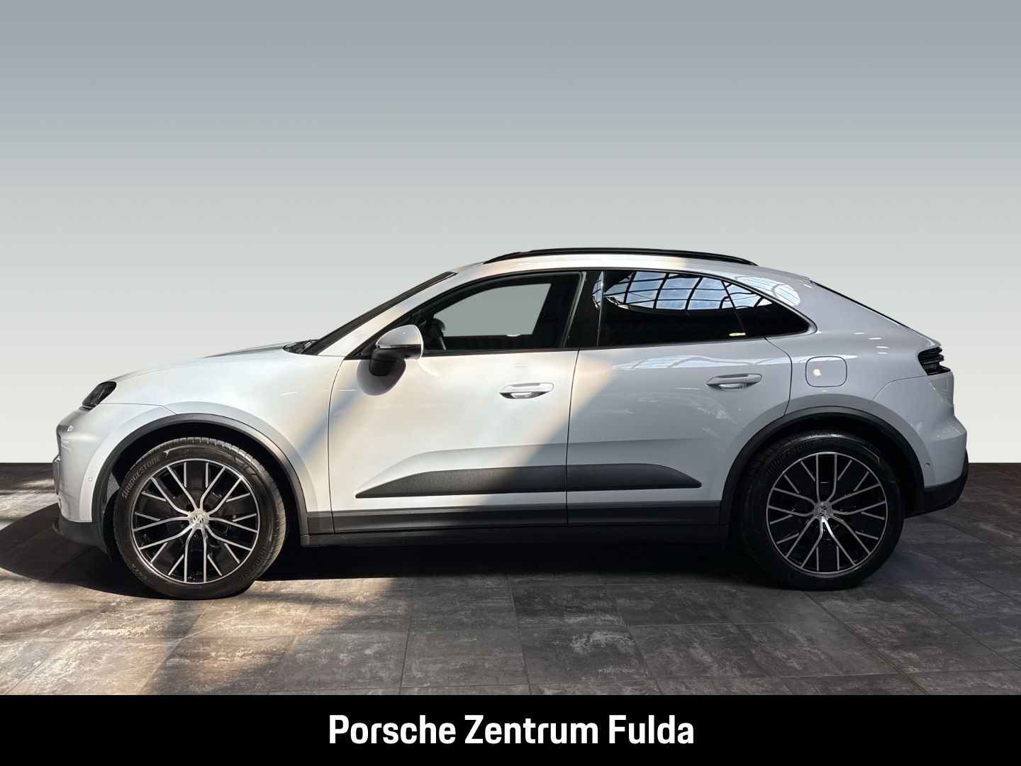 Porsche Macan 4 Abstandstempomat Surround-View BOSE PASM imagem 2