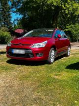 Citroën C4 1.6 HDI - Citroën C4 mit Diesel-Antrieb: Limousine, 1.6