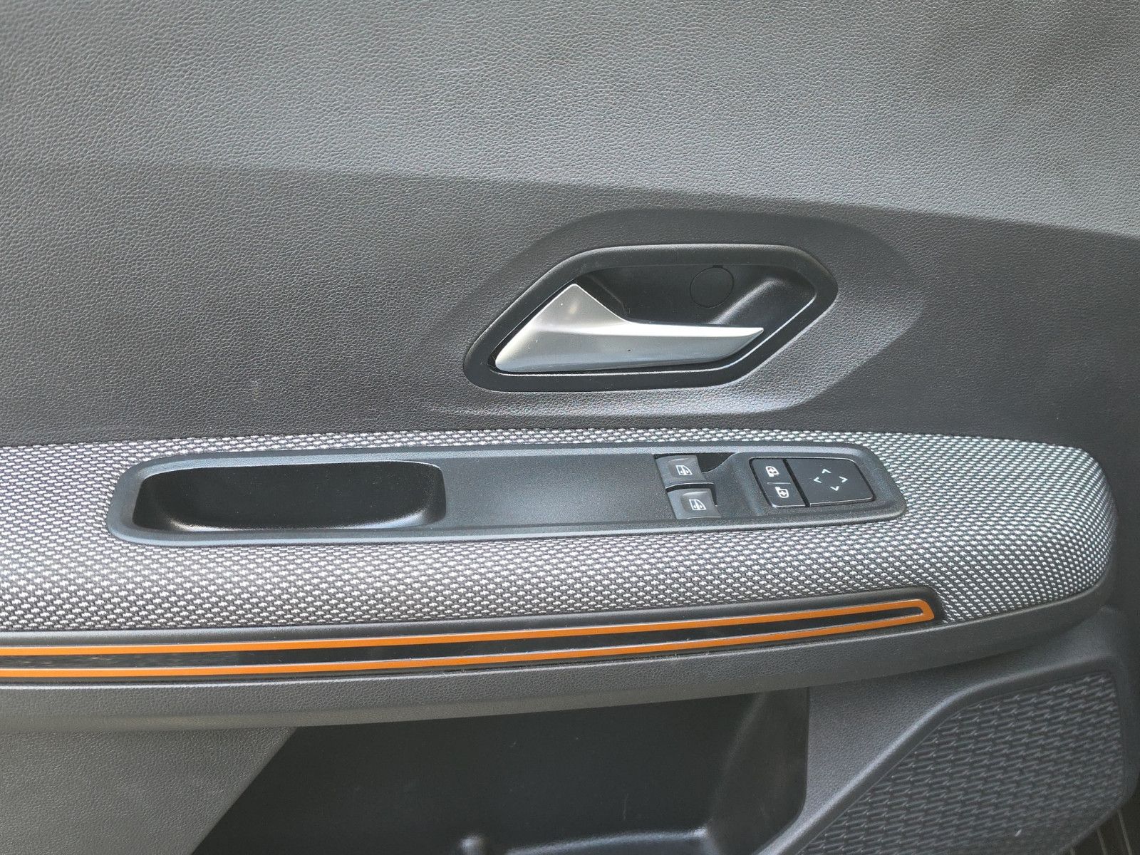 Fahrzeugabbildung Dacia Sandero III Stepway Comfort AUS 1.HAND