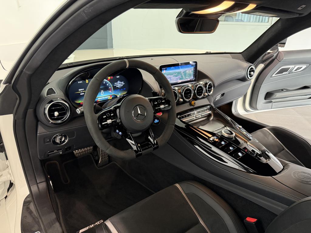 Mercedes-Benz AMG GT R