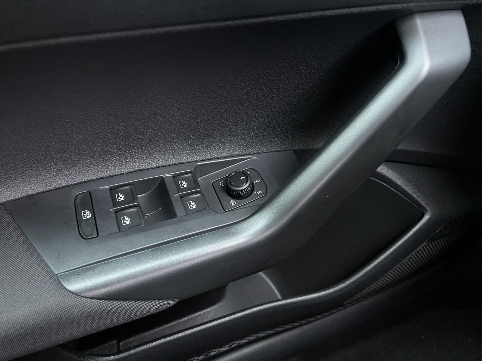 Fahrzeugabbildung Volkswagen Taigo Life 1.0 TSI *IQ.Light, Ready2Discover, Ka