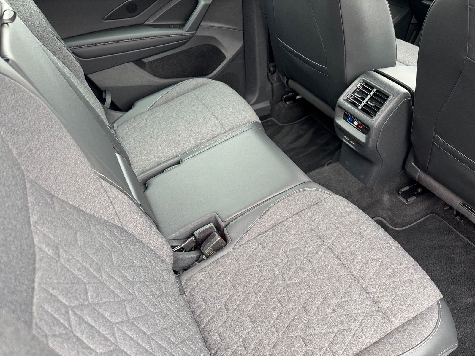 Fahrzeugabbildung Volkswagen Tayron 1.5 eTSI Life