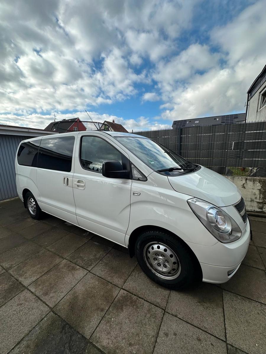 Hyundai H-1