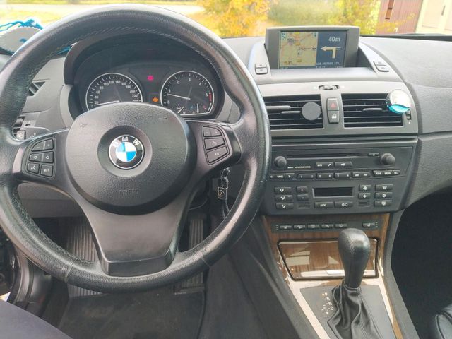 BMW X3 E83 top