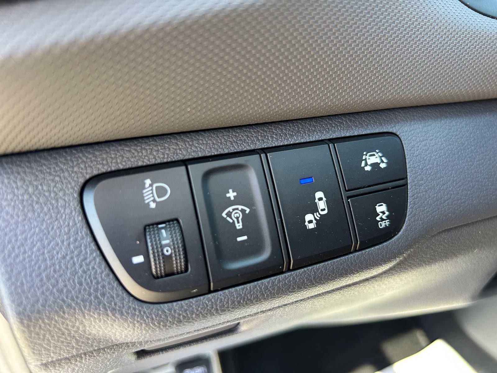 Fahrzeugabbildung Hyundai IONIQ Hybrid Premium°Leder°Kamera°Schiebedach°