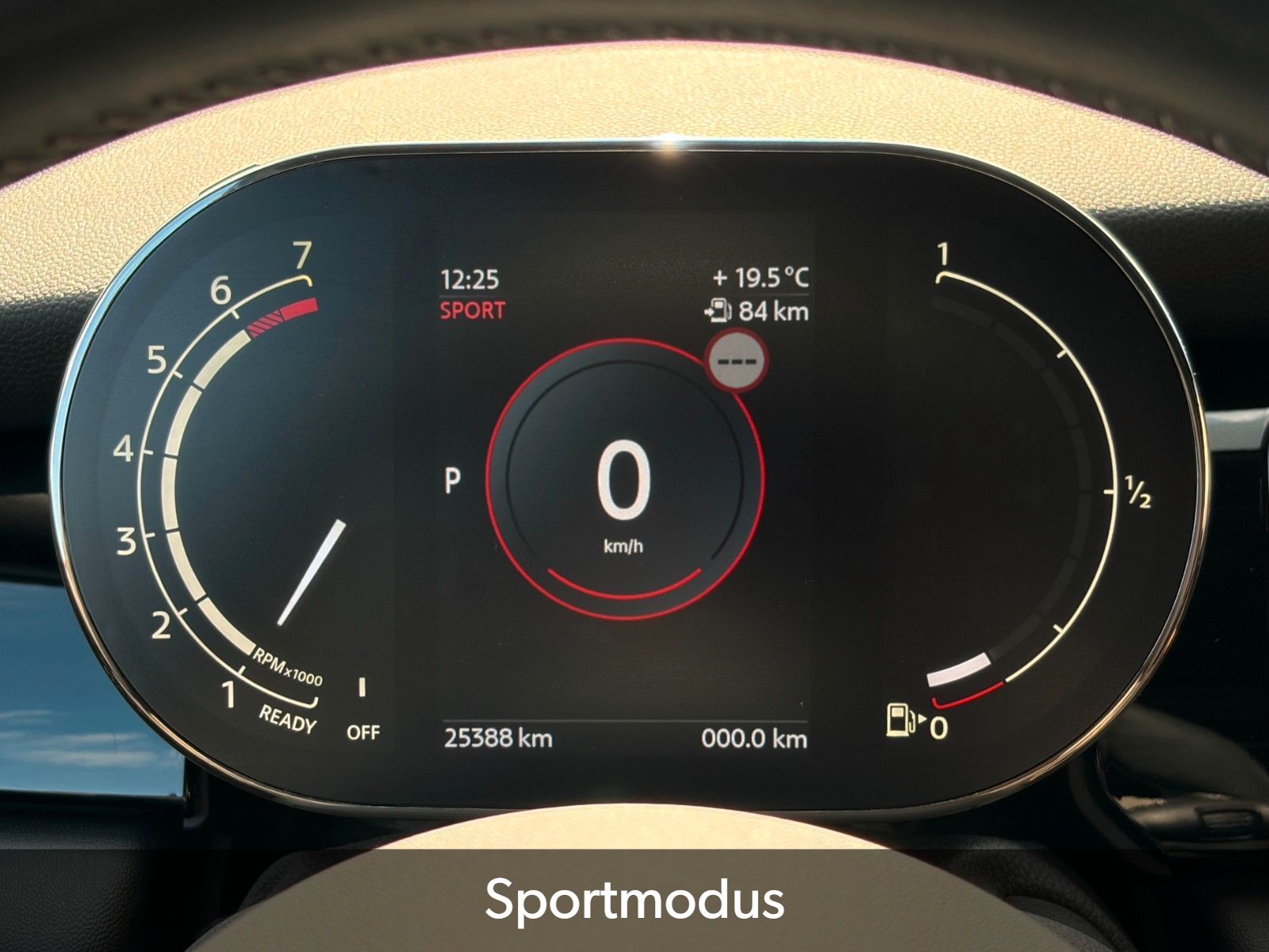 Fahrzeugabbildung MINI Cooper Cabrio JCW-Trim CarPlay Navigation LHZ