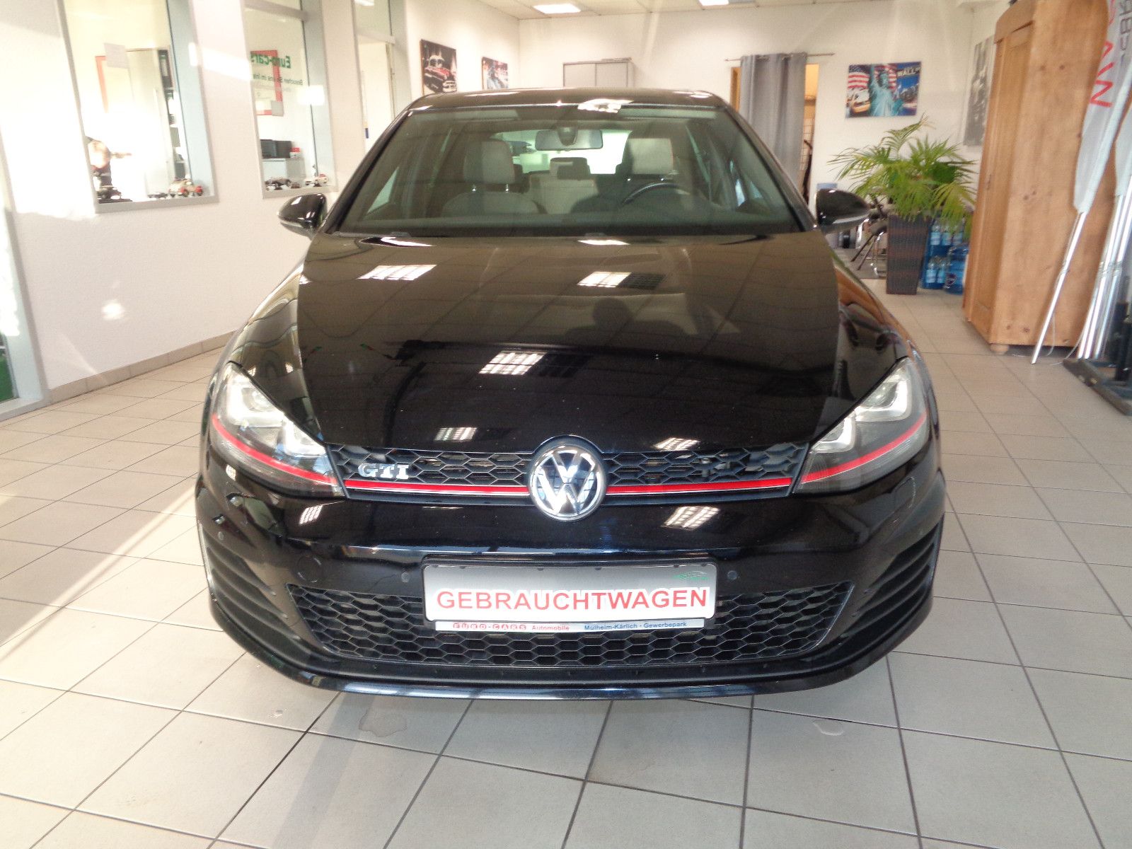 Fahrzeugabbildung Volkswagen Golf VII Lim. GTI /XENON/KLIMA/PANORAMA