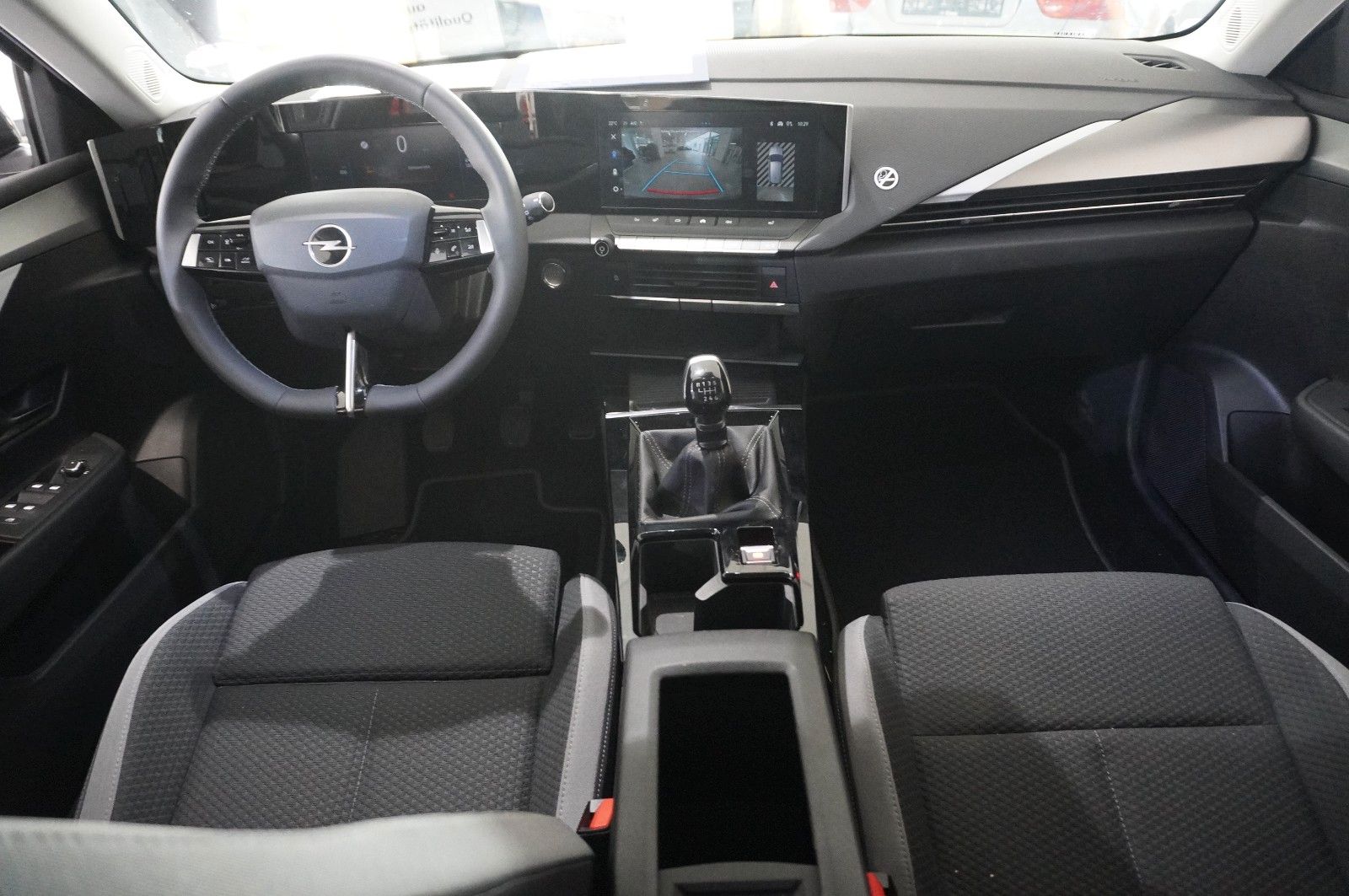 Fahrzeugabbildung Opel Astra L ST 1.2T  LED/NAVI/SHZ/ALU16/KAMERA/ALLWE
