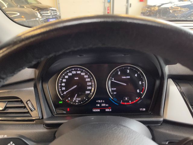 BMW 218d Active Tourer *NAVI*1.HAND*19%*PDC*SHZ*