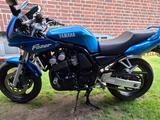 Yamaha FZS 600 Fazer - YAMAHA FZS 600 FAZER