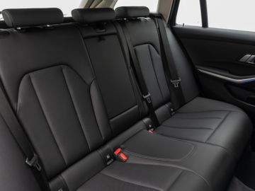 Fahrzeugabbildung BMW 320d xDr Tour Luxury Line AHK HiFI Laserlicht