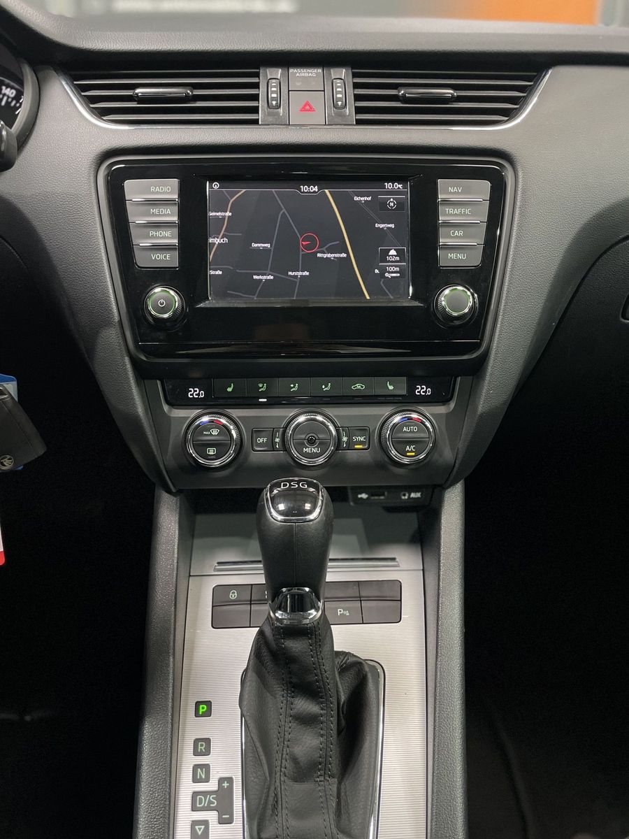 Fahrzeugabbildung SKODA Octavia Style#Bi-Xenon#Pano#Carplay#Tempo#PDC