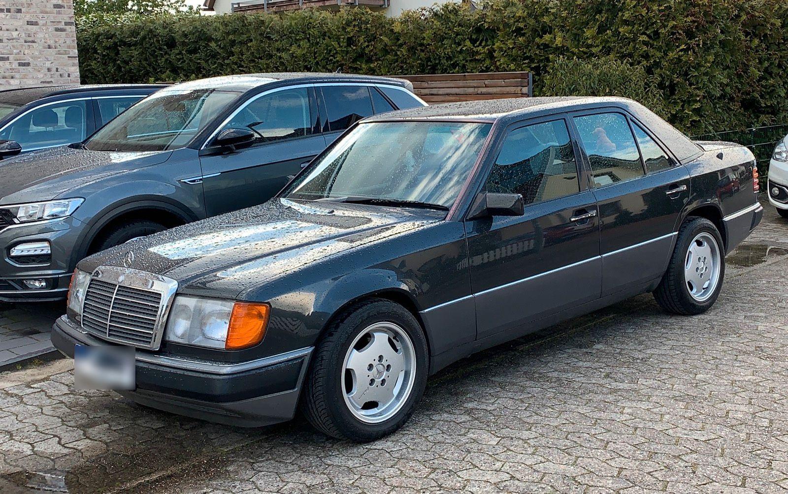 Mercedes-Benz E 220