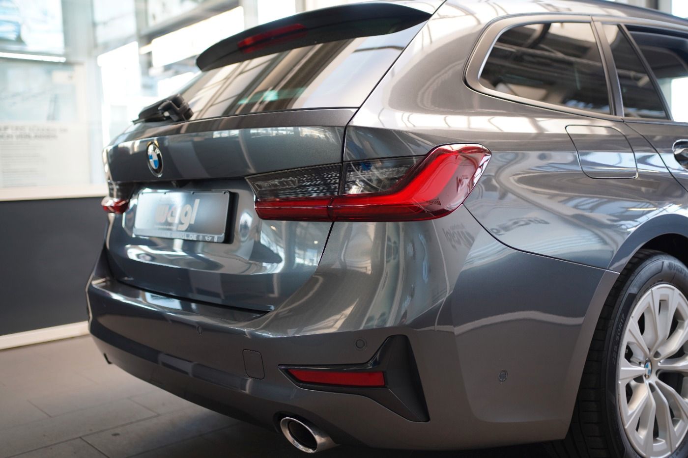 Fahrzeugabbildung BMW 320d Touring +Live Cockpit Prof.+Driving Assist.