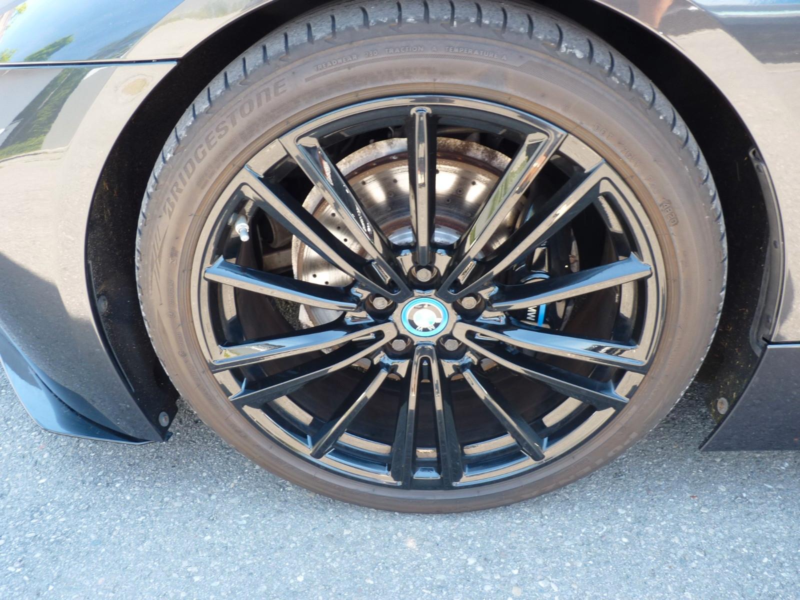 BMW i8 Roadster Laser / H & K / HUD / Voll / Top