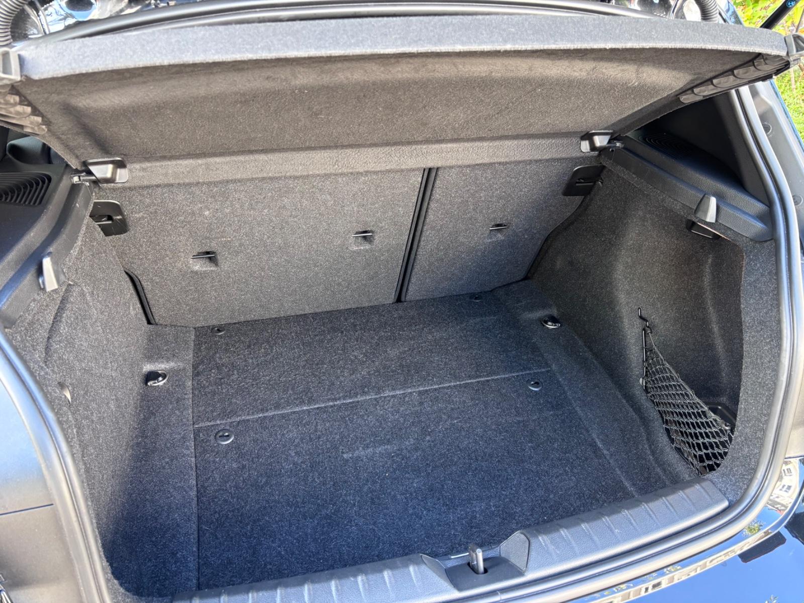 BMW 118i 5-Türer - M Sport, Automatik, Leder