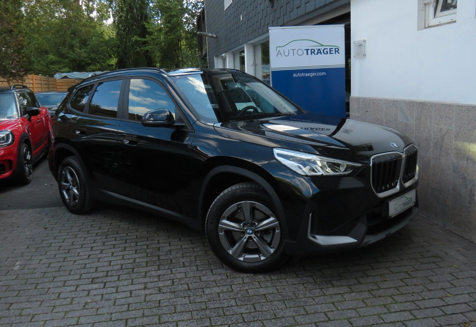 BMW X1 sDrive 18 i // Pano, R-Kam, Shz
