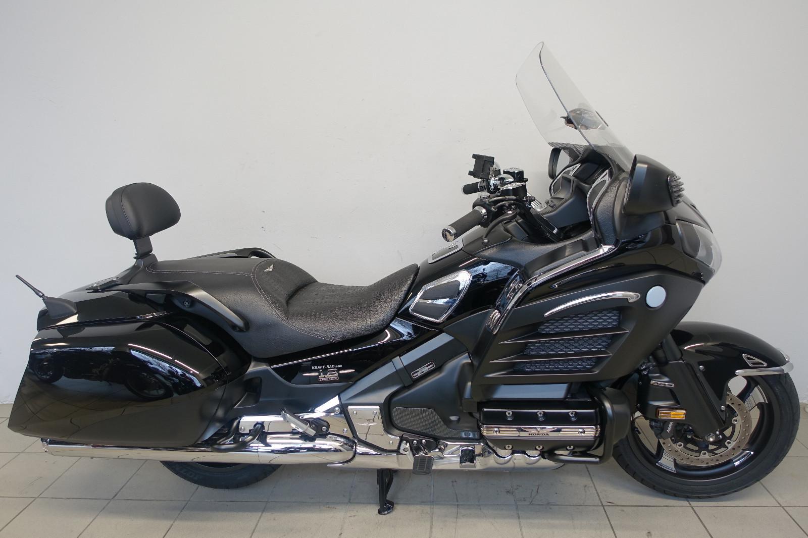 Honda GL1800B  BAGGER *SC86*RADIO*REIFEN SERVICE-NEU*