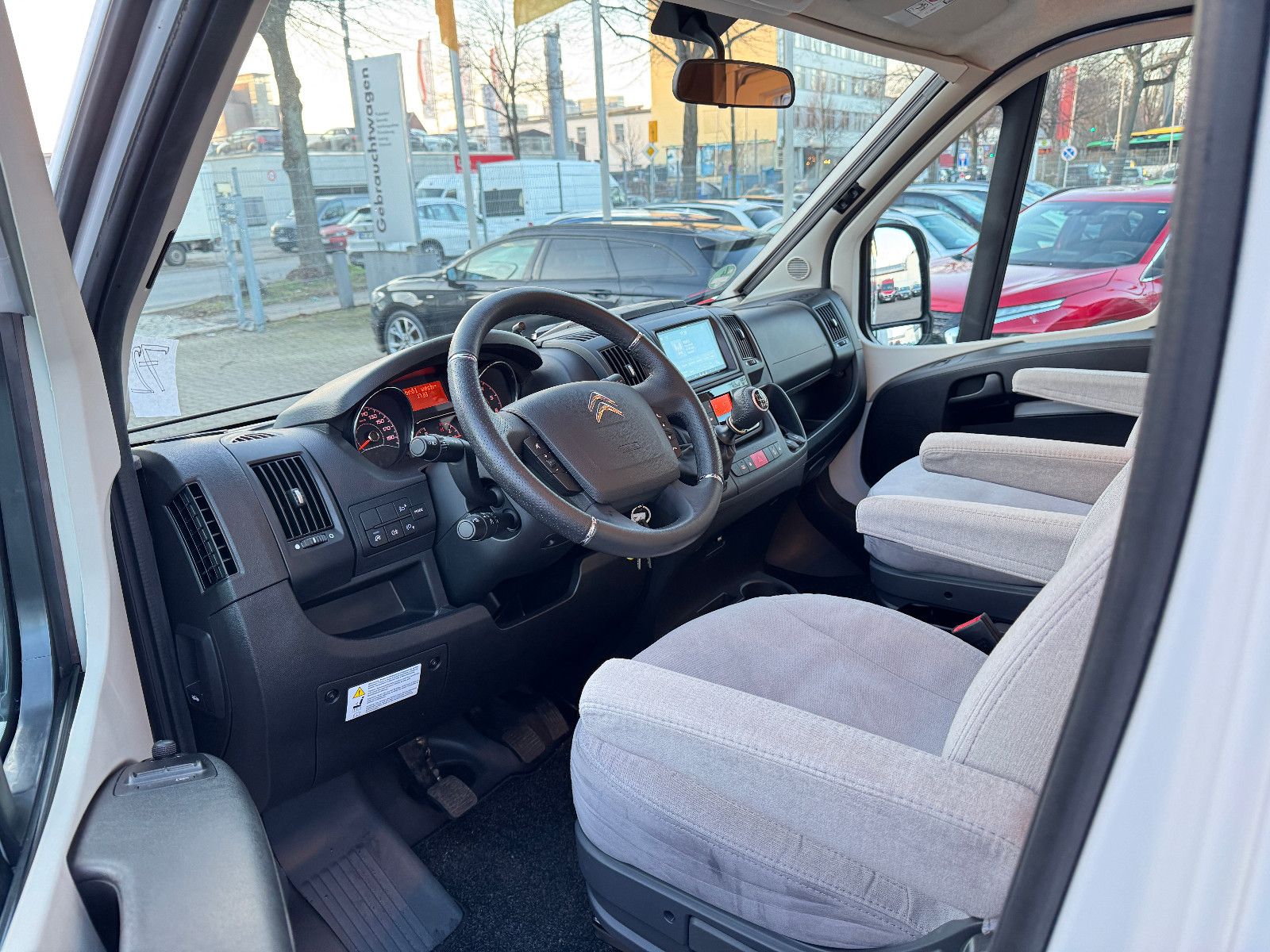 Fahrzeugabbildung LMC TOURER LIFT H 730 G DACHKLIMA SAT SKYROOF HUBBET