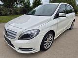 Mercedes-Benz B 200 B -Klasse *AUTOMATIK * 1.HAND * Bi-XENON
