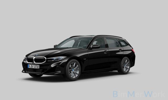 BMW 330e Panorama Kamera HUD DAB HiFi Sport AHK Komf