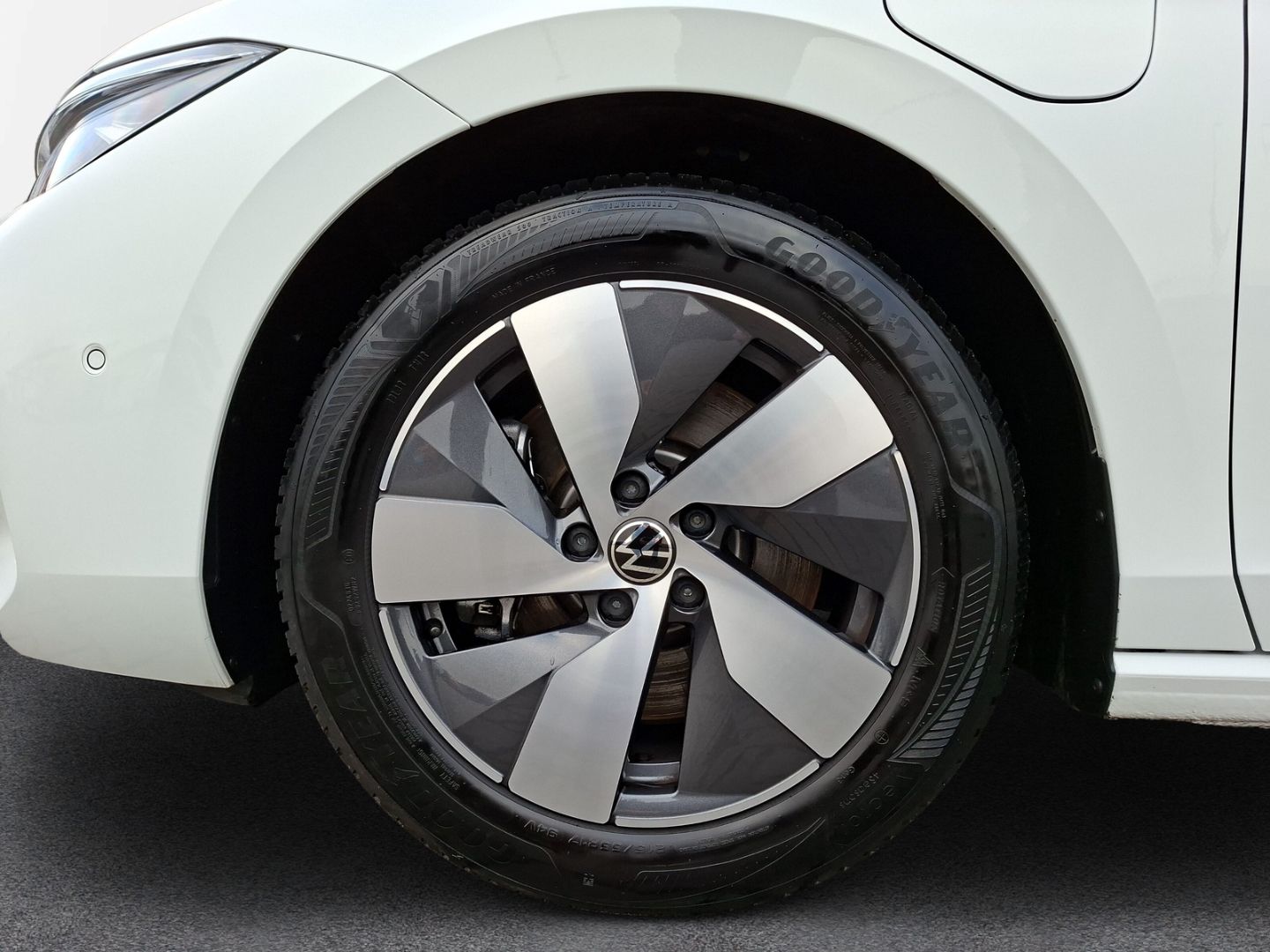 Passat Variant 1.5 TSI eHybrid Business *AHK*NAV