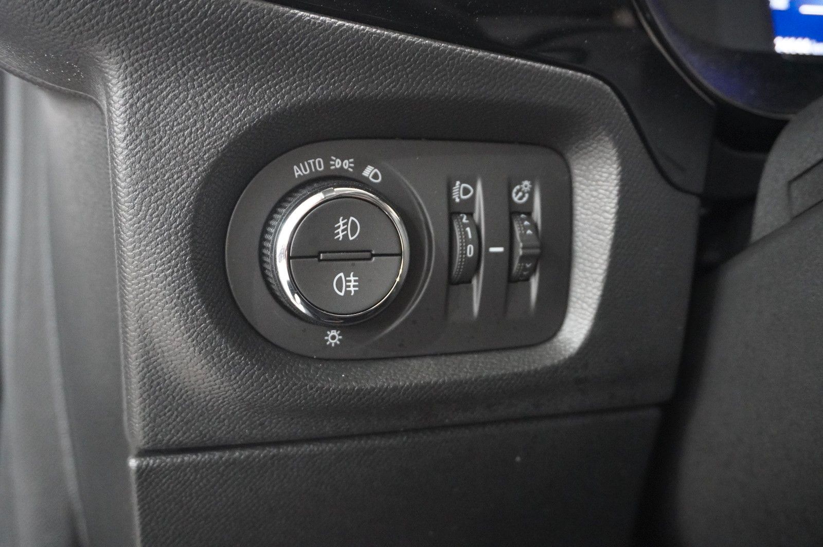 Fahrzeugabbildung Opel Corsa F 1.2 FACELIFT NAVI/LED/KAMERA/VIRTU./DAB+