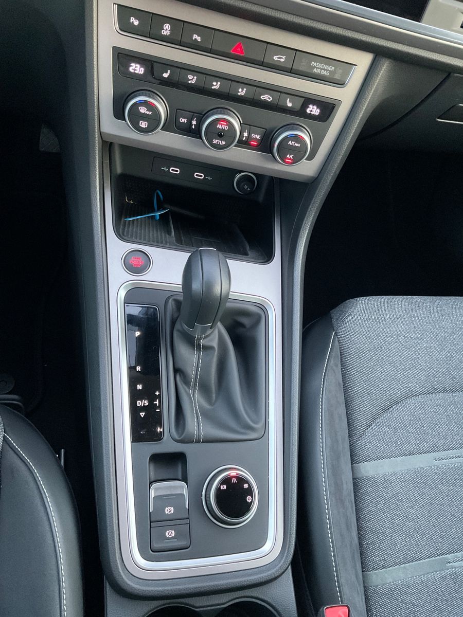 Fahrzeugabbildung SEAT Ateca 1.5 TSI Xperience DSG,Kamera,Navi,LED