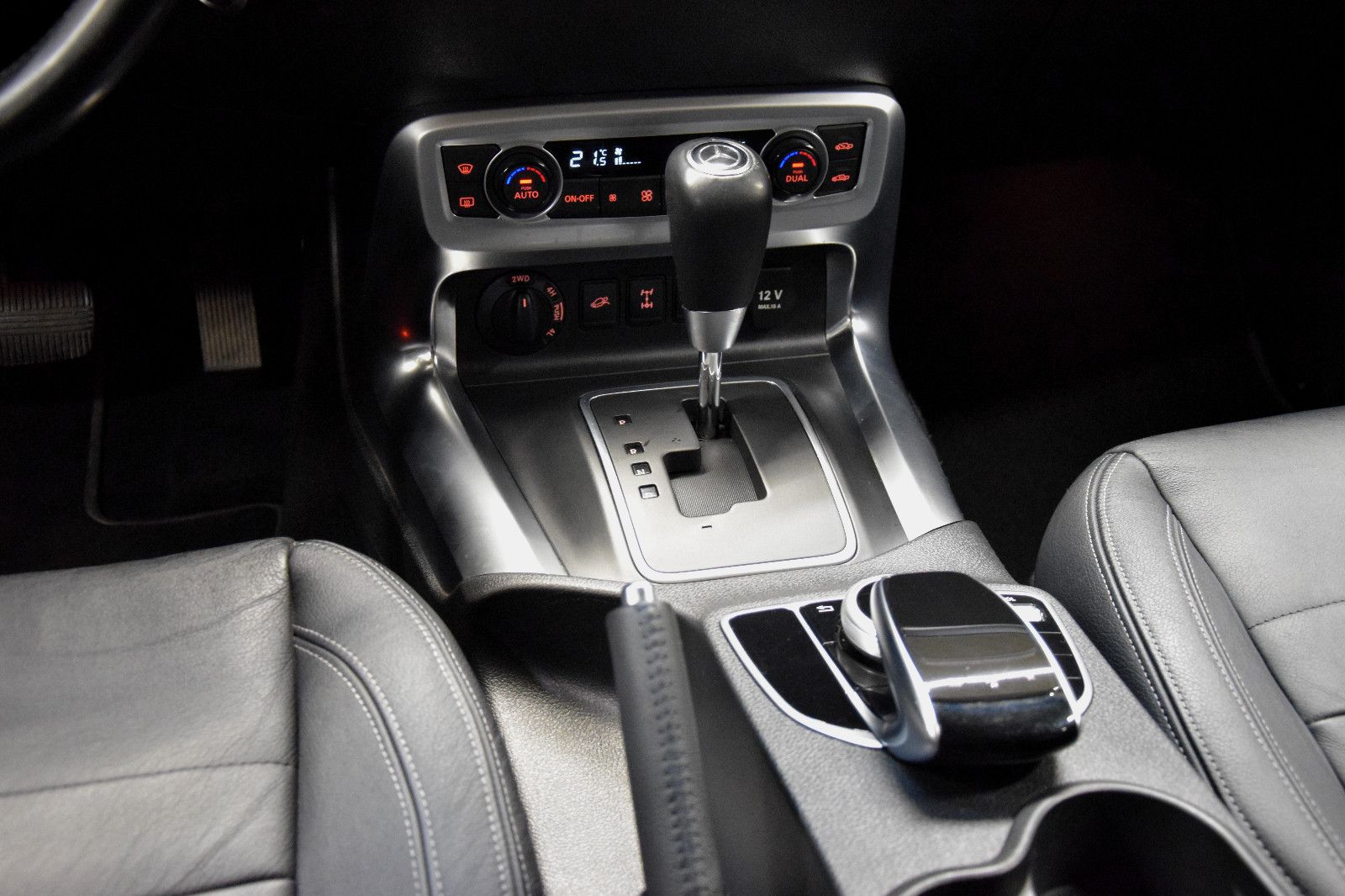 Fahrzeugabbildung Mercedes-Benz X 250 d 4Matic Doppelkabine Edition Power LED