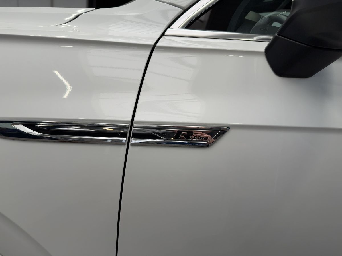 Volkswagen Touareg 3.0 V6 TDI DSG 4M R-Line Pano Luft LED-M foto 21