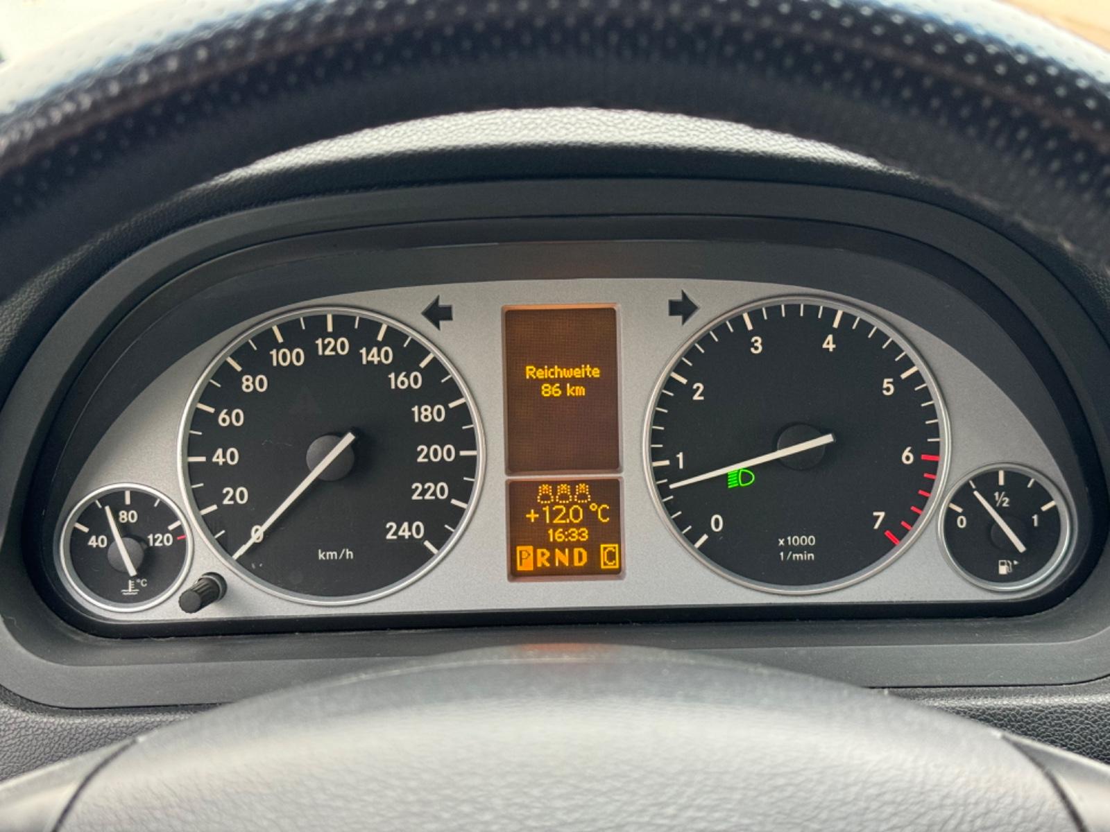 Mercedes-Benz B200 2006 — photo 21