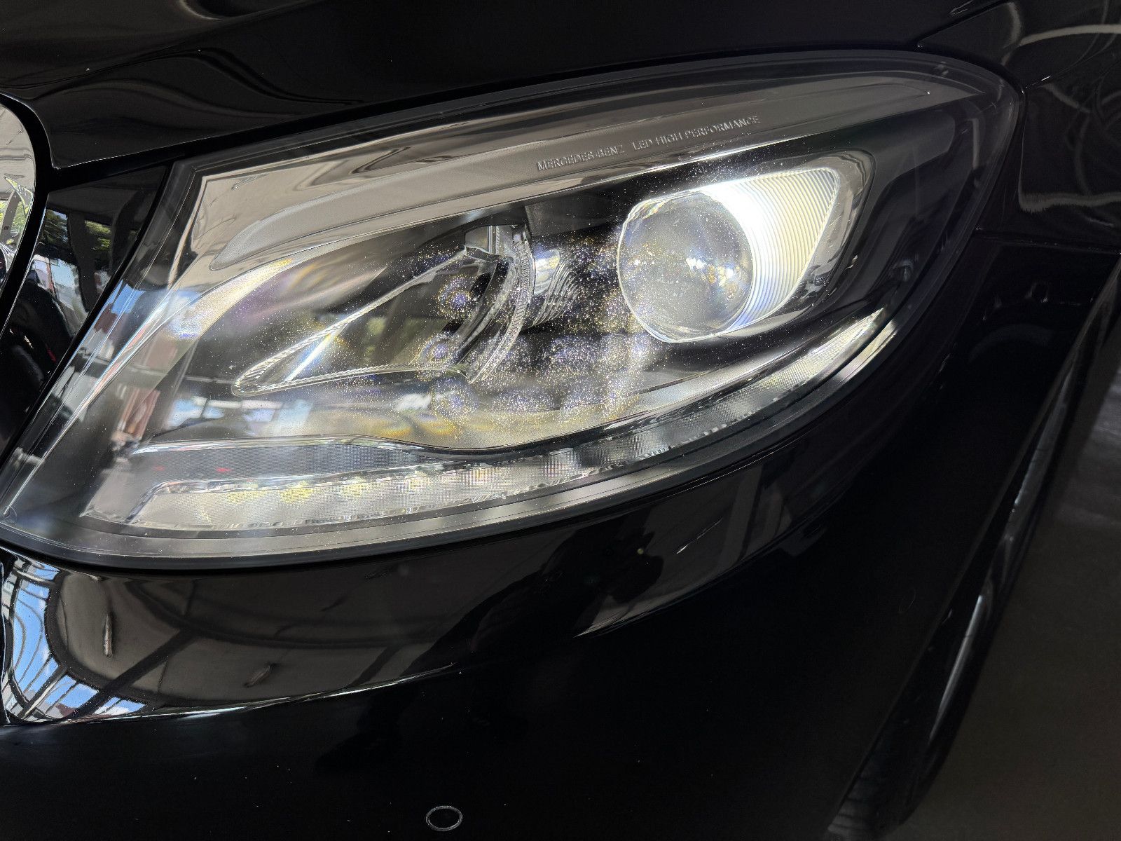 Fahrzeugabbildung Mercedes-Benz S 500 4MATIC LANG PANORAMA BURMESTER 4XSITZKLIMA