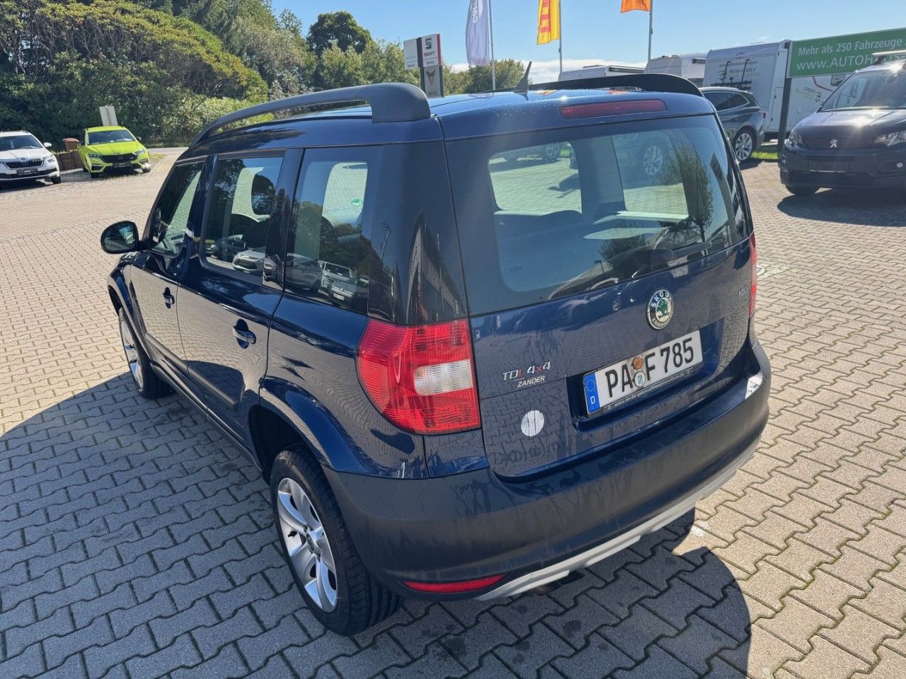 Fahrzeugabbildung SKODA Yeti Active 4x4 TDI - nur an Händler / Gewerbe