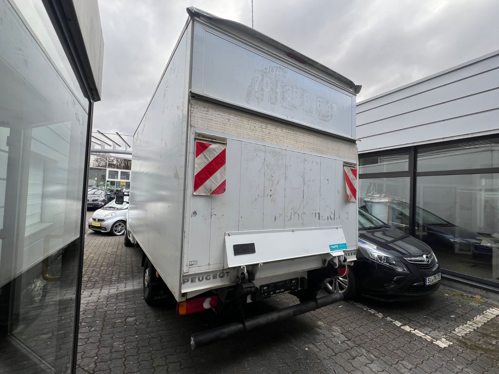 Fahrzeugabbildung Peugeot Boxer Koffer HDi * Hebebühne * bis 3,5t
