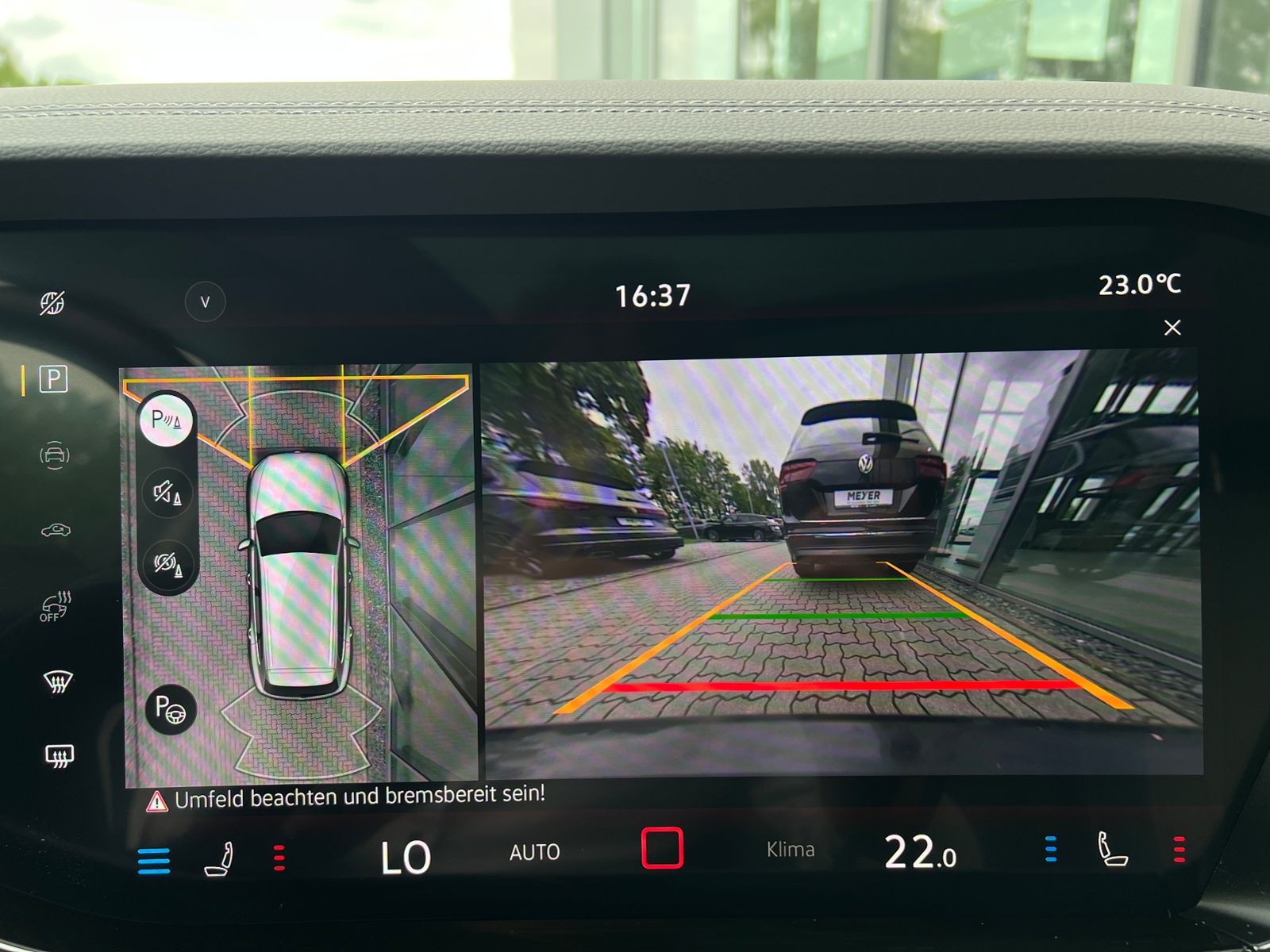 Fahrzeugabbildung Volkswagen Touareg R-Line 3.0 TDI 4MOTION *AHK, Adaptivfwg.